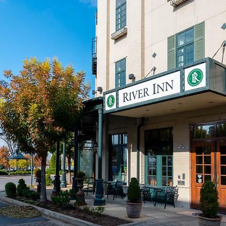 River Inn Of Harbor Town Мемфис Экстерьер фото
