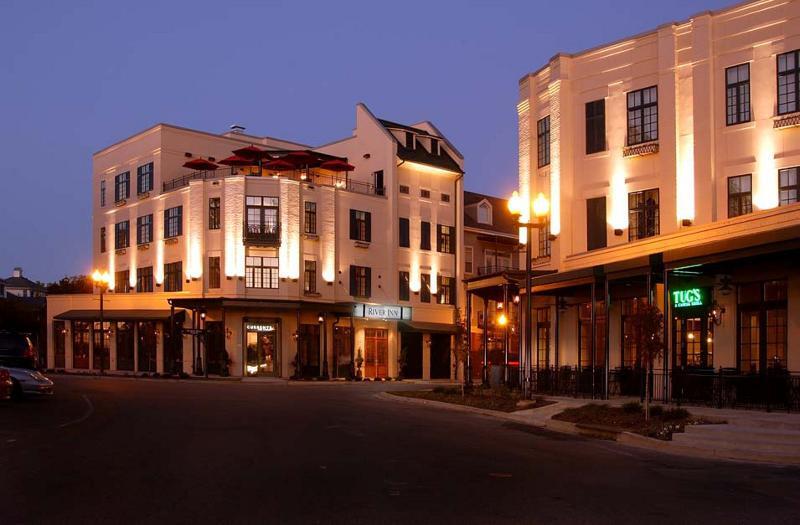 River Inn Of Harbor Town Мемфис Экстерьер фото