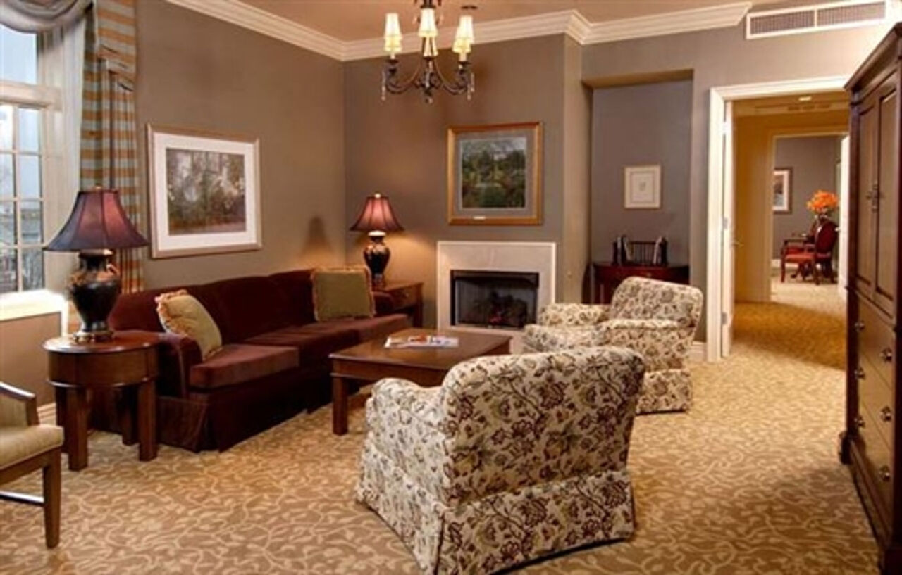 River Inn Of Harbor Town Мемфис Интерьер фото